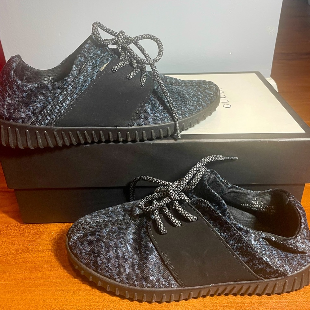 Steve Madden Black and Gray Camo Sneakers Size 6